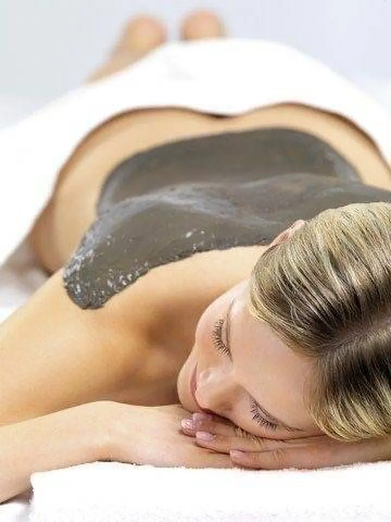 Enveloppement d'algues detox ou minceur en couverture chauffante