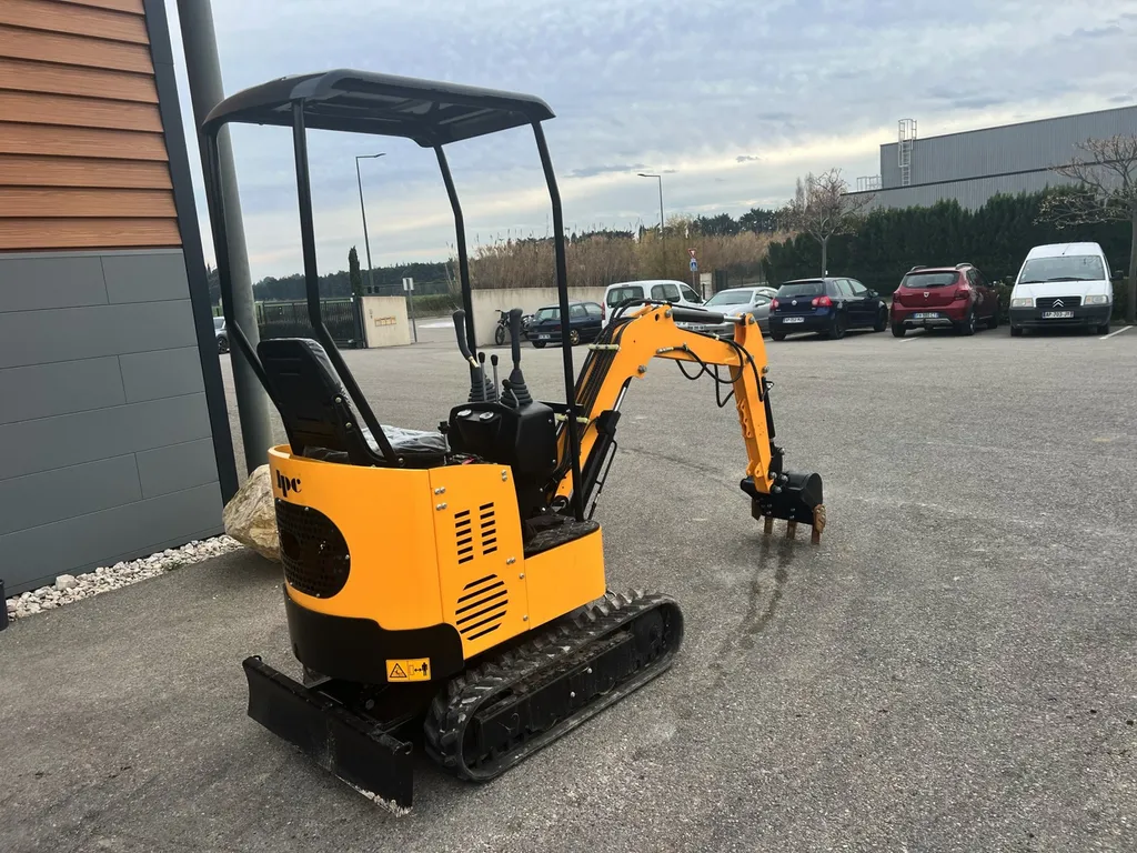 Location mini-pelle 1 tonne  sur Avignon (84) et ses alentours