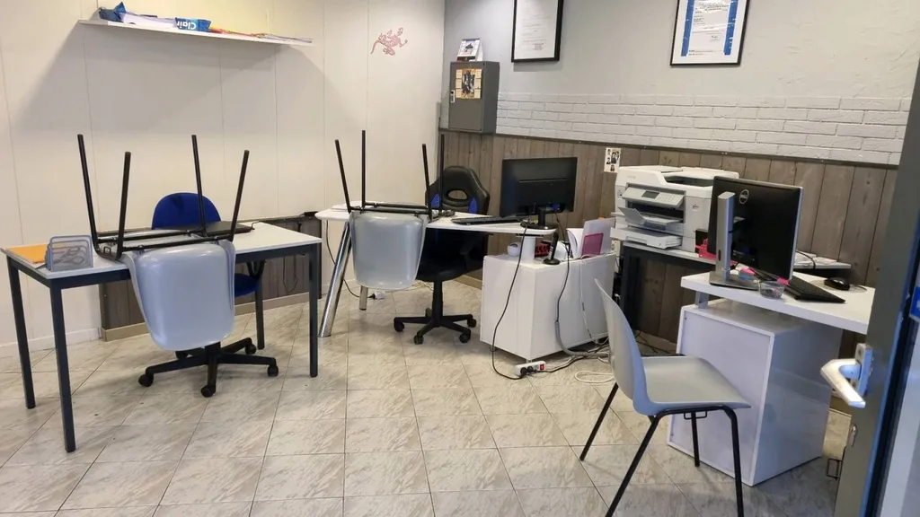 Société de nettoyage pour l'entretien de vos bureaux d'agence immobilière à Marseille dans les Bouches-du-Rhône et les communes voisines.