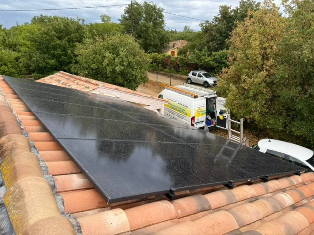 Installation de 12 panneaux solaires Dmegc à Rians dans le Var dès 13 900€