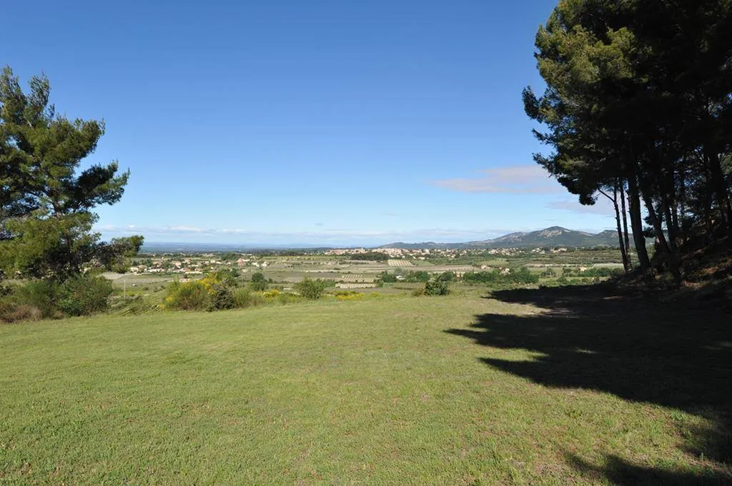 Au pied du Ventoux, vues panoramiques sur le Ventoux, les Dentelles et les villages environnants, environnement exceptionnel   