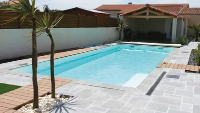 Constructeur et expert de la piscines coque toutes dimension du petit au grand bassin sur toutes les landes