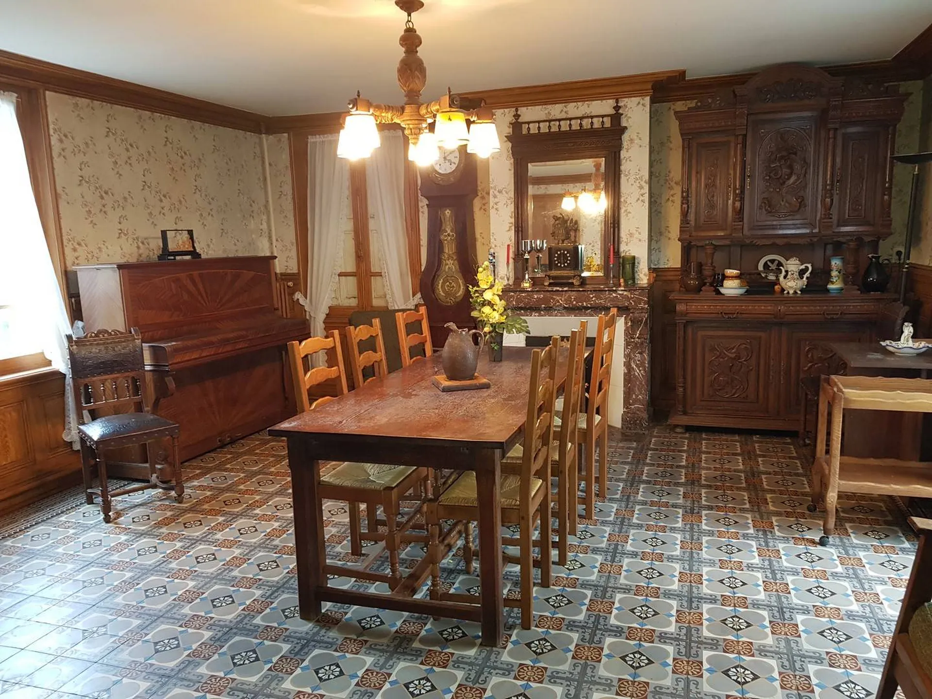 recherche maison de maitre avec dépendances et grand terrain