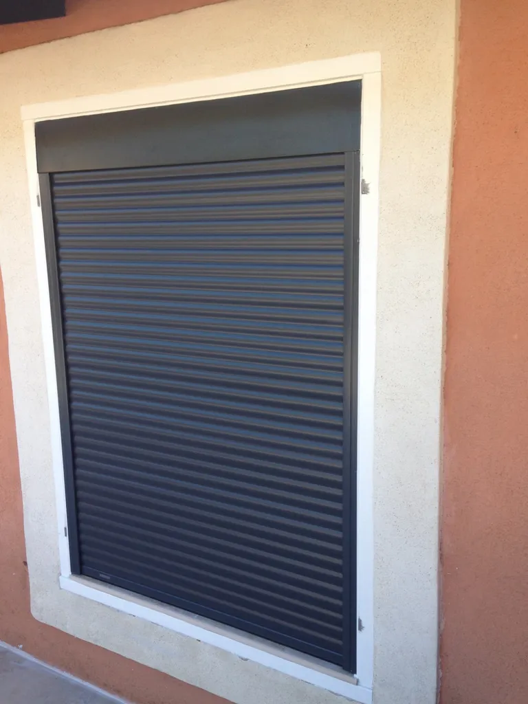 Volets roulants en alu sur Martigues (après)