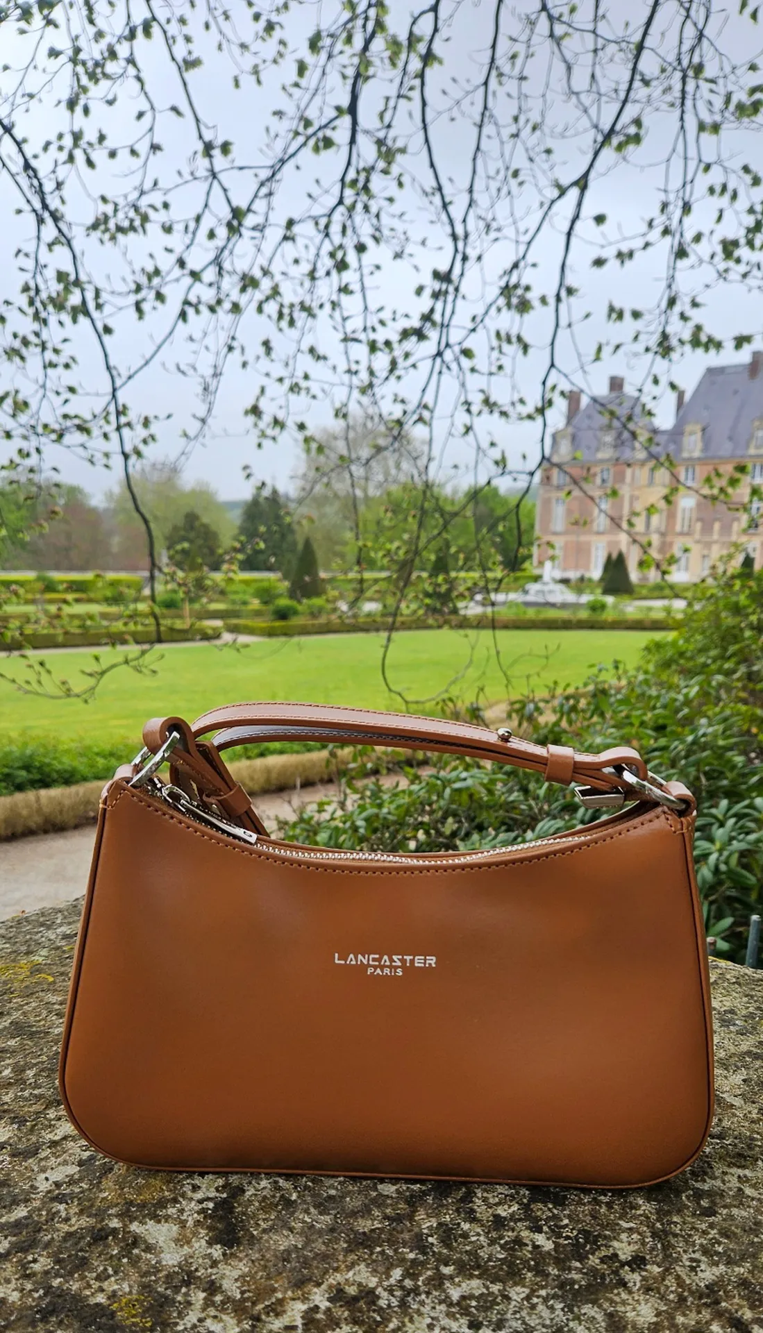 Sac Lancaster en cuir camel chez Evasion à Eu