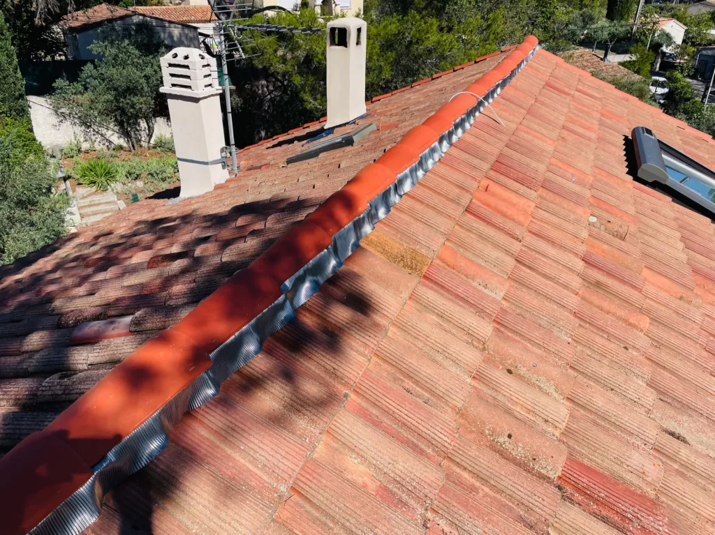 rénovation faîtage sur bouc bel air 13320