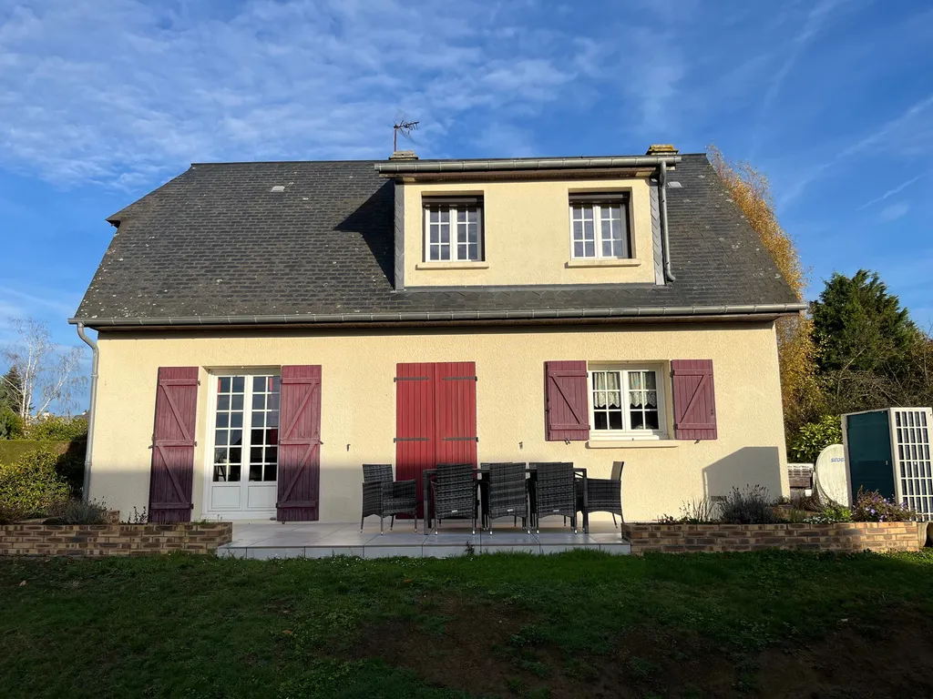 Pavillon individuel en bon état général d'environ 118m² hab. à vendre - Situé à Norville, bourg avec école