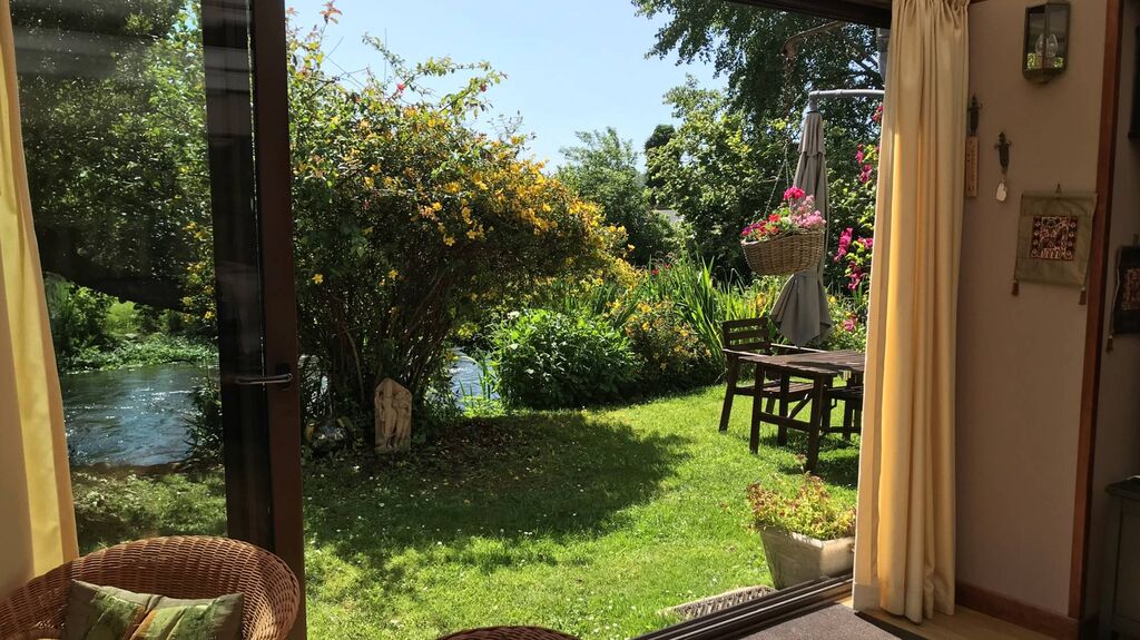 A vendre belle propriété bordée d'une rivière entre Dieppe 76200 et Mers-les-Bains 80350