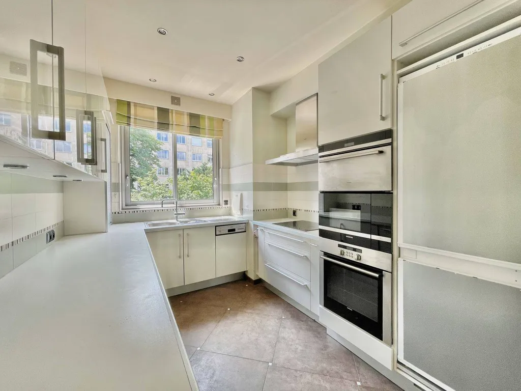 A vendre 4 pièces en dernier étage avec terrasse - Bois de Boulogne Neuilly sur Seine 92200