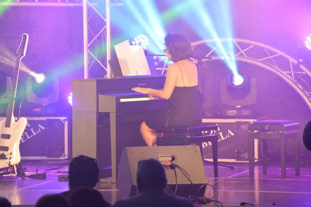Cours d'essai Gratuit sur Synthé et Piano à Plan de Cuques