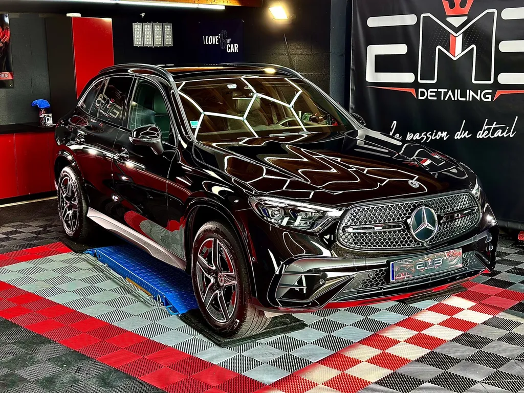 Traitement céramique auto DETAILING protection carrosserie Sud de Lyon Mercedes GLC