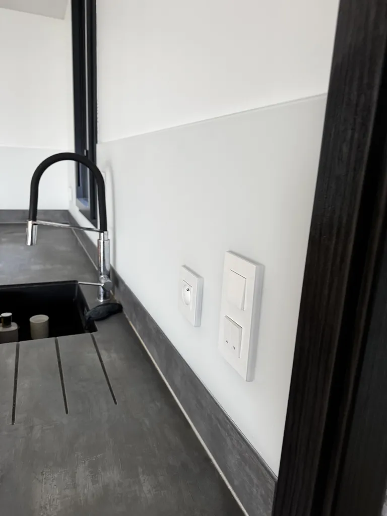 Pose vitrages de crédences à Meyzieu