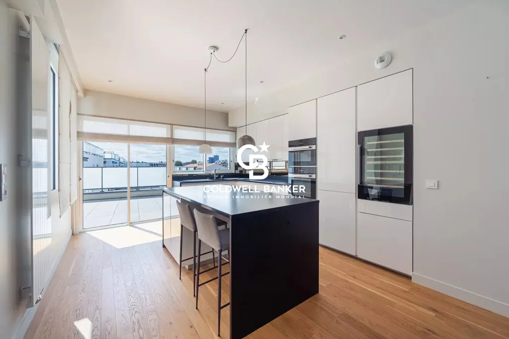 Appartement à vendre Bordeaux Fondaudège/Jardin Public - dernier étage de 95 m² avec terrasse de 17 m², ascenseur et parking