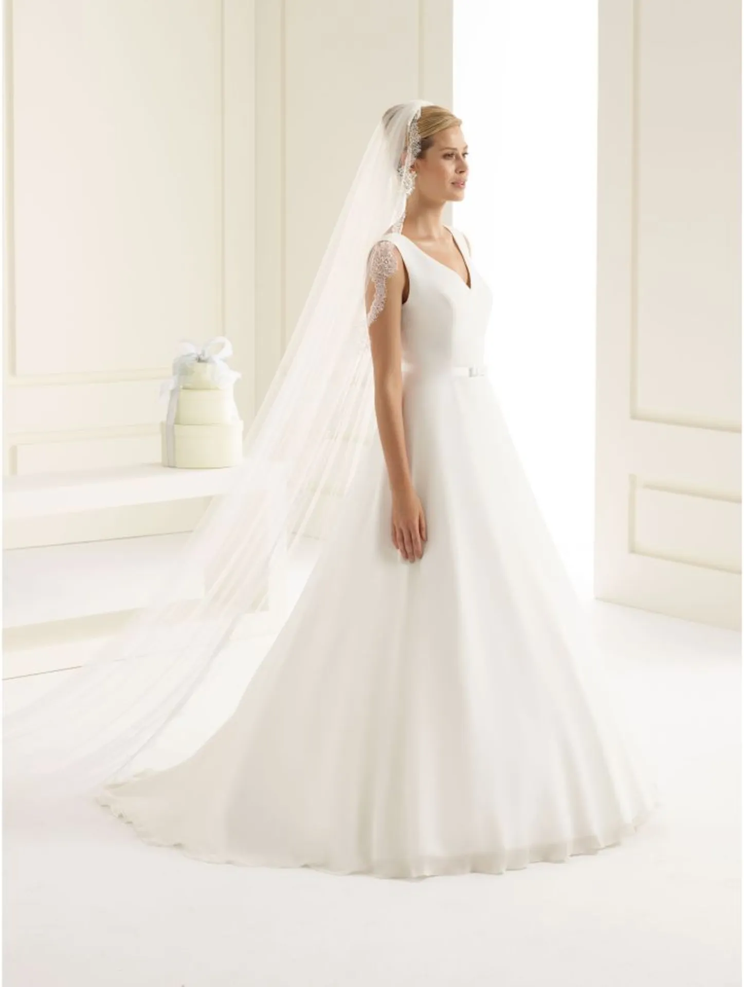 Voile de mariée en dentelle blanche