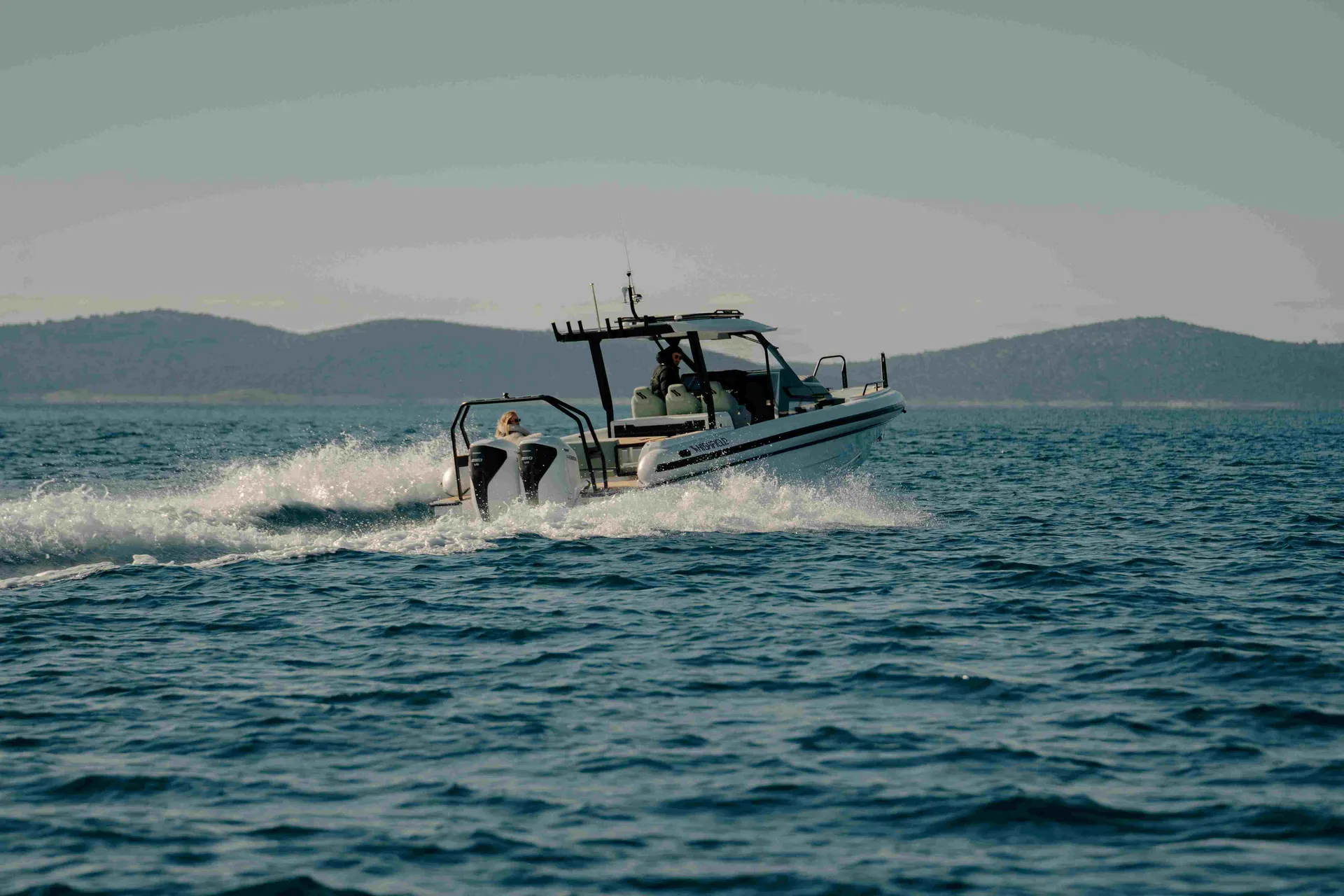 Vente de bateaux semi-rigides neufs et d'occasion avec possibilité de financement en LOA ou en crédit disponible à La Londe-les-Maures près de Toulon en région PACA