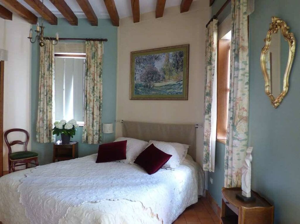 ANCIEN PRIEURE,  Région Cormeilles, Eure 27