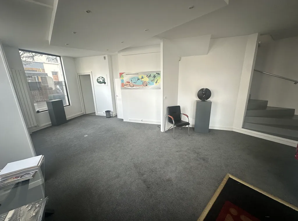 Vente - Bureau 88 m², La Garenne Colombes, Rue du Château 92250 LA GARENNE-COLOMBES