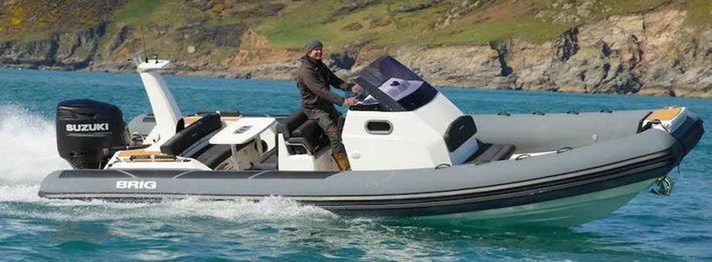 Louer un bateau semi-rigide Brig à Bandol