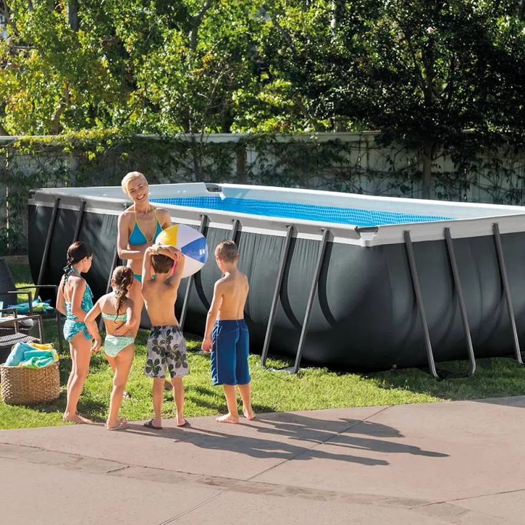 INTEX Ultra XTR Rectangulaire chez Aquarev'Piscines à Saint-Michel-l'Observatoire dans le 04