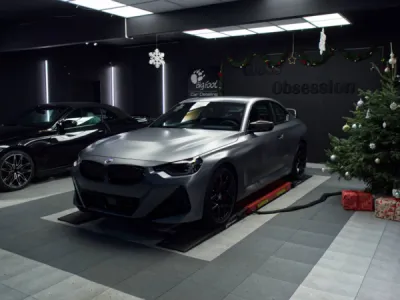 Les routes ne sont plus une menace pour cette BMW 430i, protégée intégralement par un PPF film de protection XPEL appliqué chez Gloss Obsession.