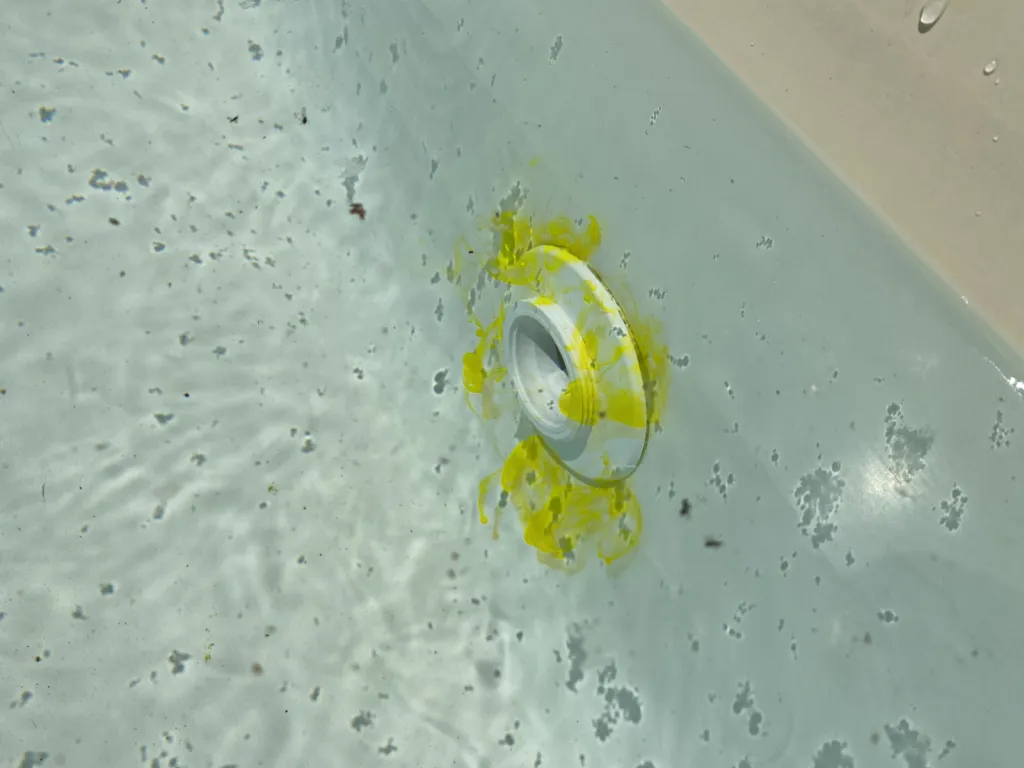 Intervention d'un spécialiste en détection de fuite piscine sans destruction à Pessac en Gironde 