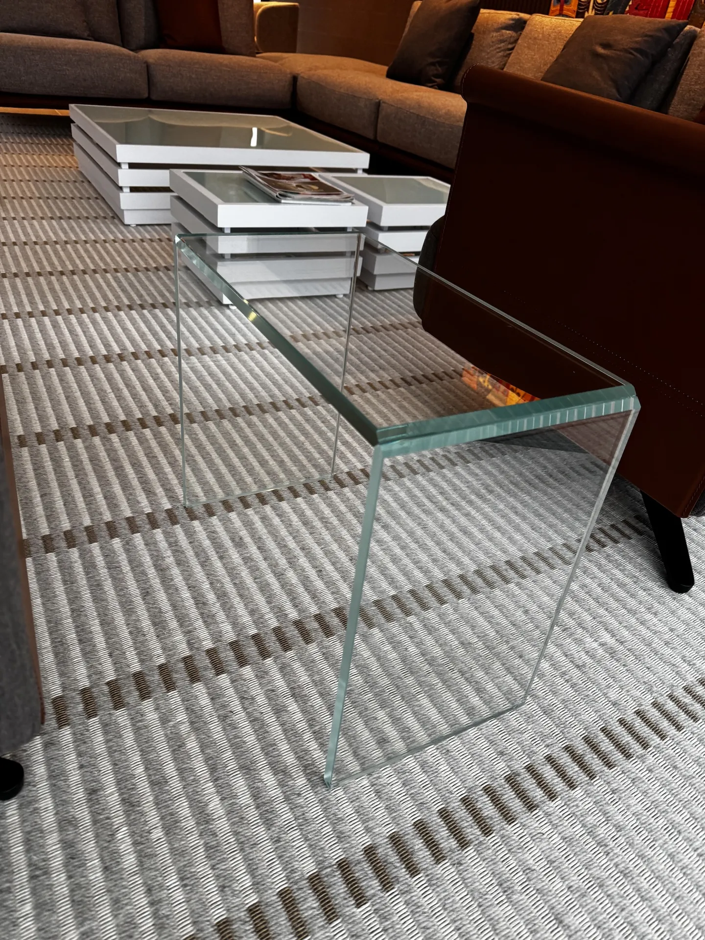 Mobilier en verre collé à l'UV à Champagne au Mont d'or