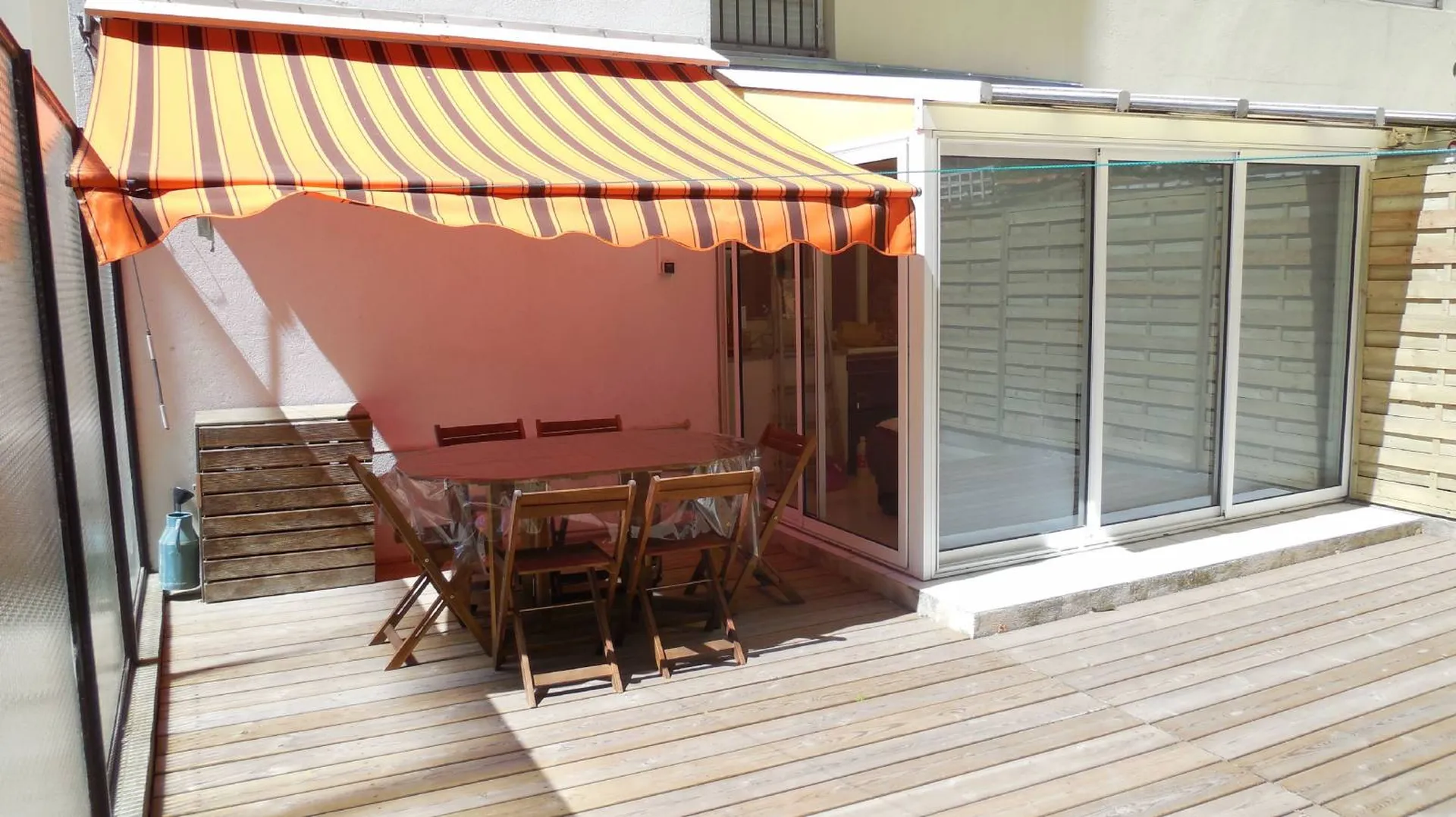 Studio Cassis  dans copropriété de standing avec piscine et ascenseur sur les hauteurs