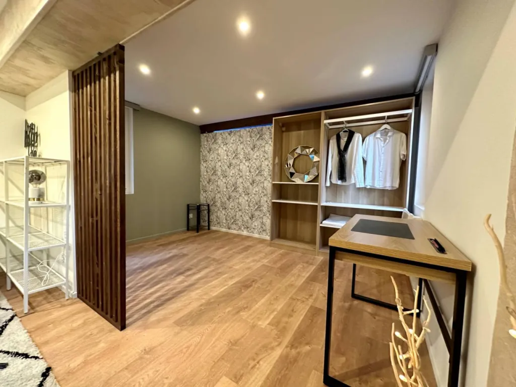 À vendre, appartement F1 bis Rouen centre rive droite.