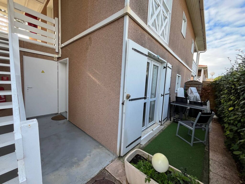 Vente carnoux appartement pour investissement locatif, piscine et parking