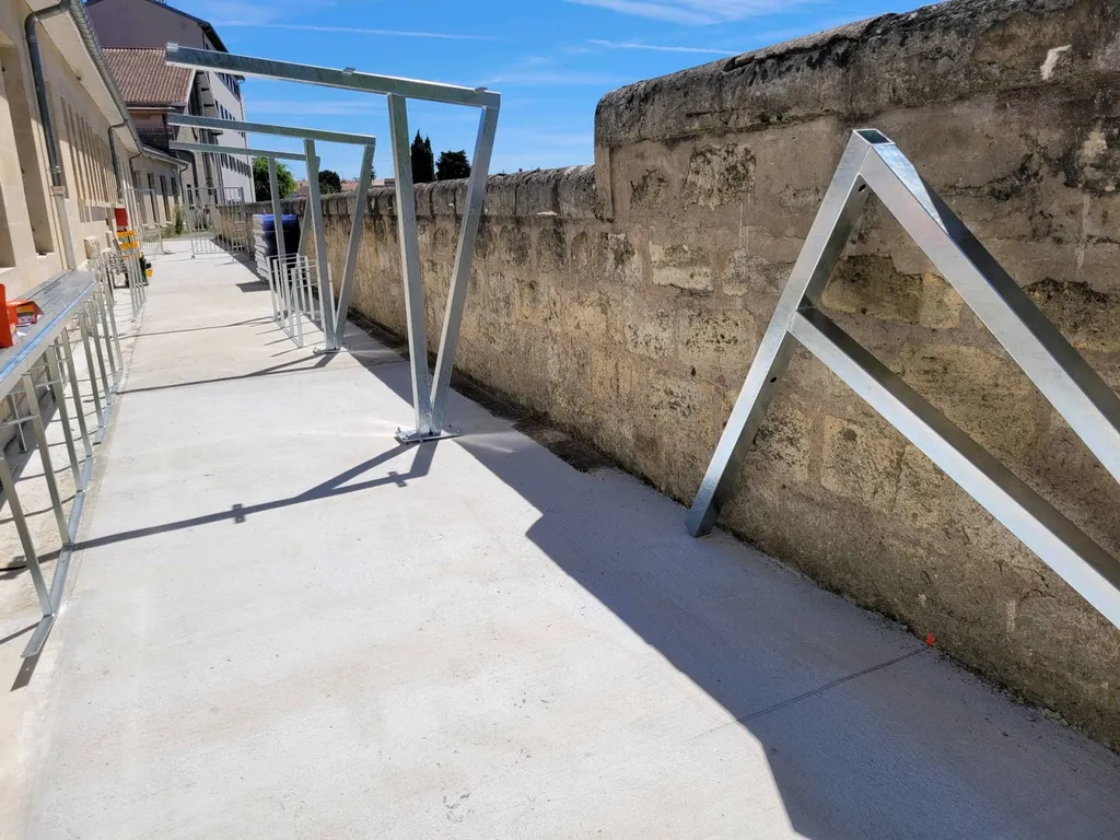 Montage d'une charpente métallique en gironde