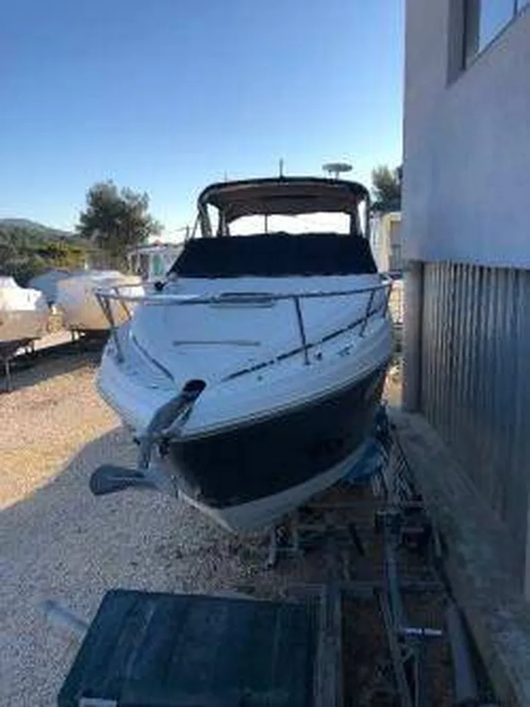 Meilleur courtier en bateaux d'occasion pour vendre une vedette Rinker 260 habitable à bandol 83150