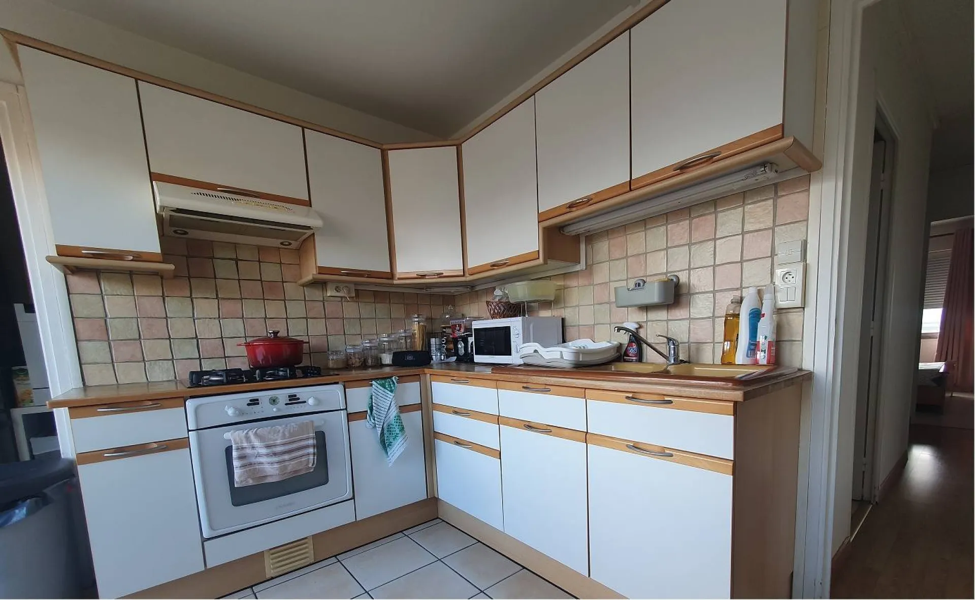 Appartement à vendre 3 pièces ST PRIEST REVAISON avec balcon cave et parking