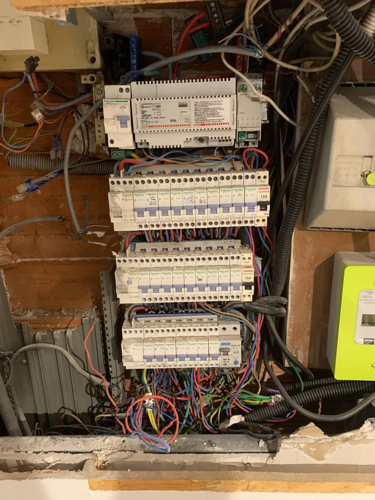 Mise aux normes tableau électrique sur la commune de Marseille