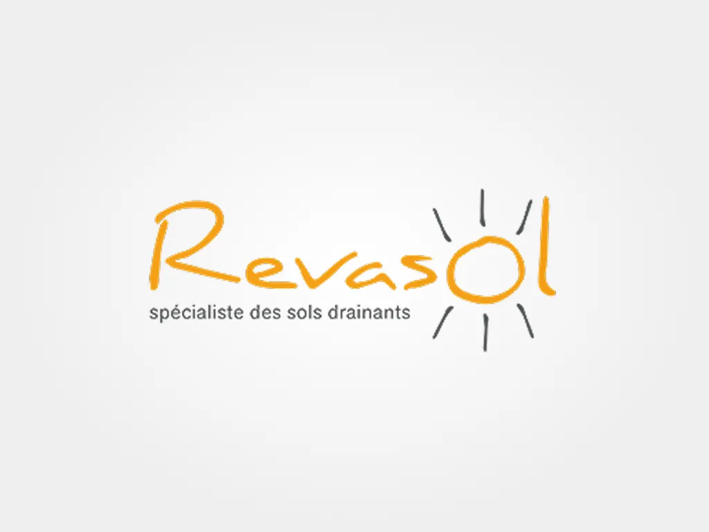 Tout savoir sur le gazon synthétique pour transformer facilement vos espaces extérieurs en jardins verdoyants et durables à La Roche sur Yon