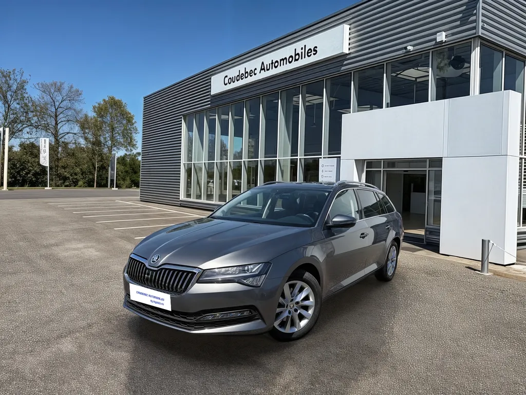 Achetez votre voiture d'occasion Skoda Superb Combi automatique révisée et garantie près du Havre et Rouen chez Caudebec Automobiles