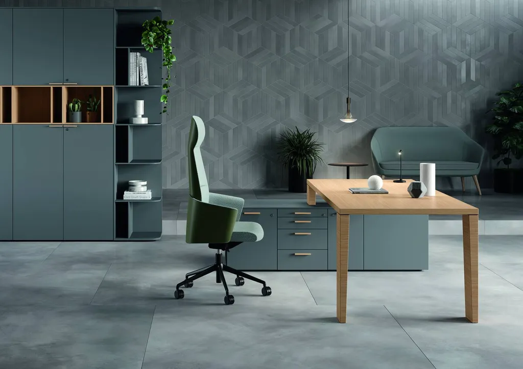 Bureau de direction avec retour sur meuble de rangement à MONTPELLIER