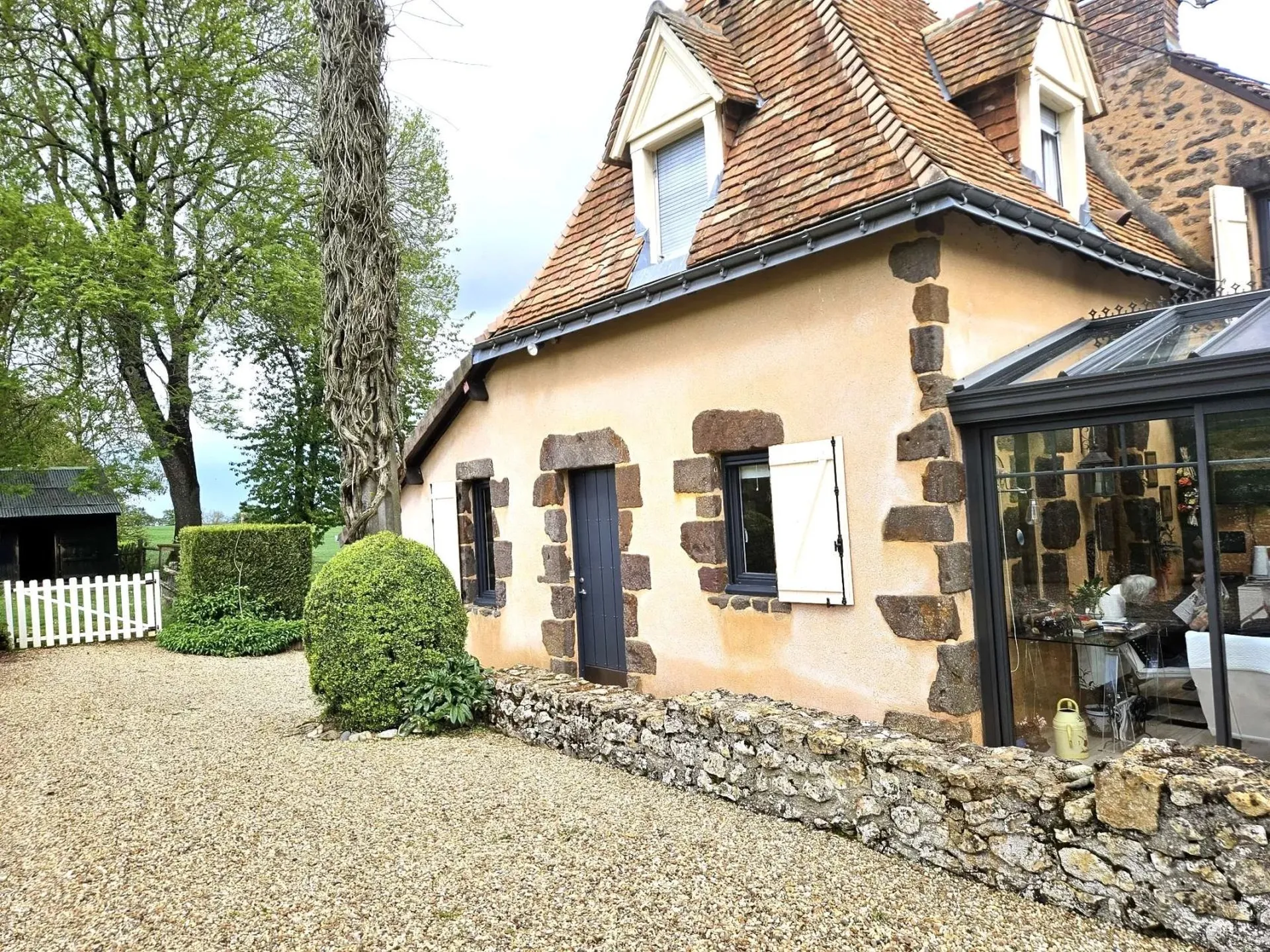 acheter une maison au calme en sarthe avec coldwellbanker valproperty maine prestige