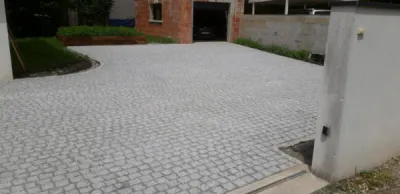 Création d'un parking en pavés granit Alba à Pessac en Gironde