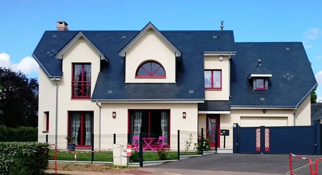 Quel constructeur choisir pour construire ma maison traditionnelle moderne à Pont Audemer proche Beuzeville dans l'Eure 27