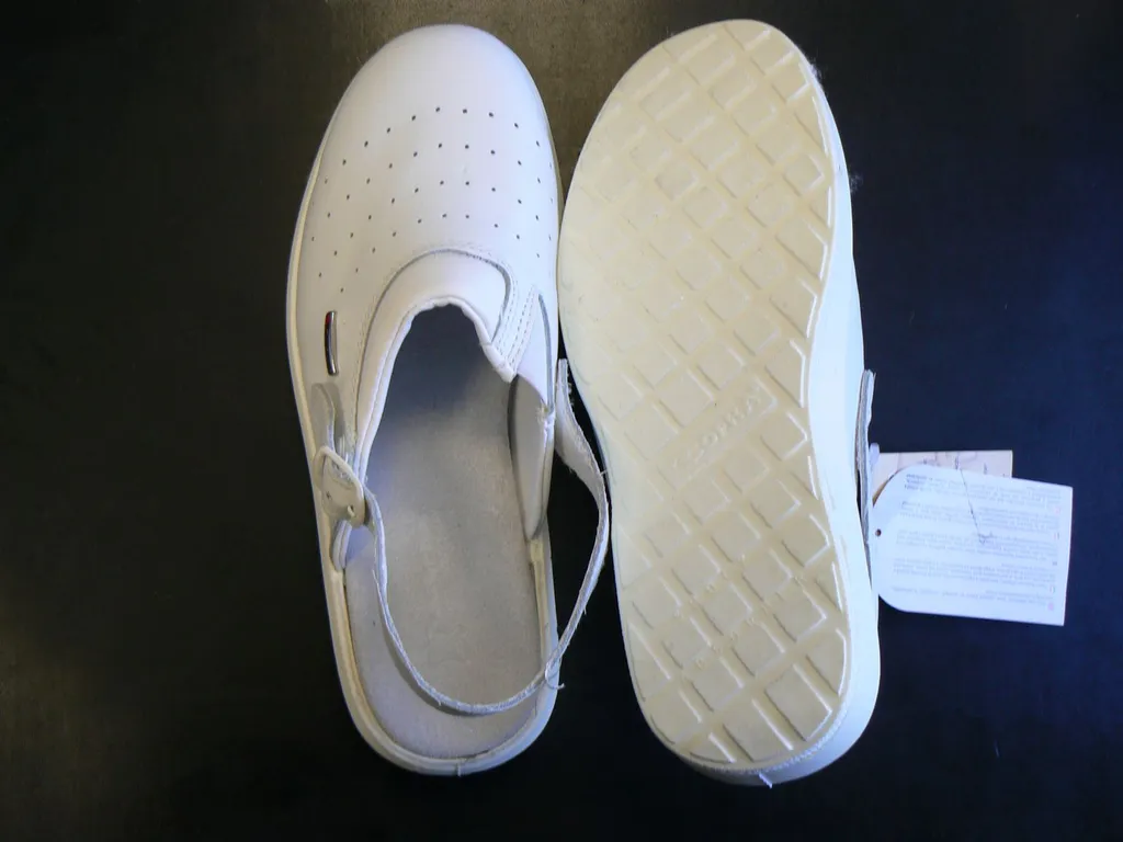 SABOT MARKUS AVEC BRIDE RABATTABLE réf : 11MARKUS