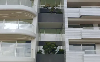 Immeuble avec plantations à Monaco