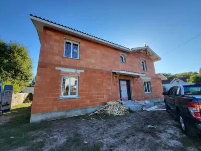 Installation de menuiseries sur maison neuve à Andernos