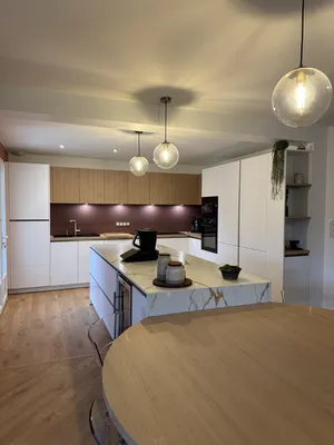Cuisine avec îlot central – projet sur mesure à Toulouse