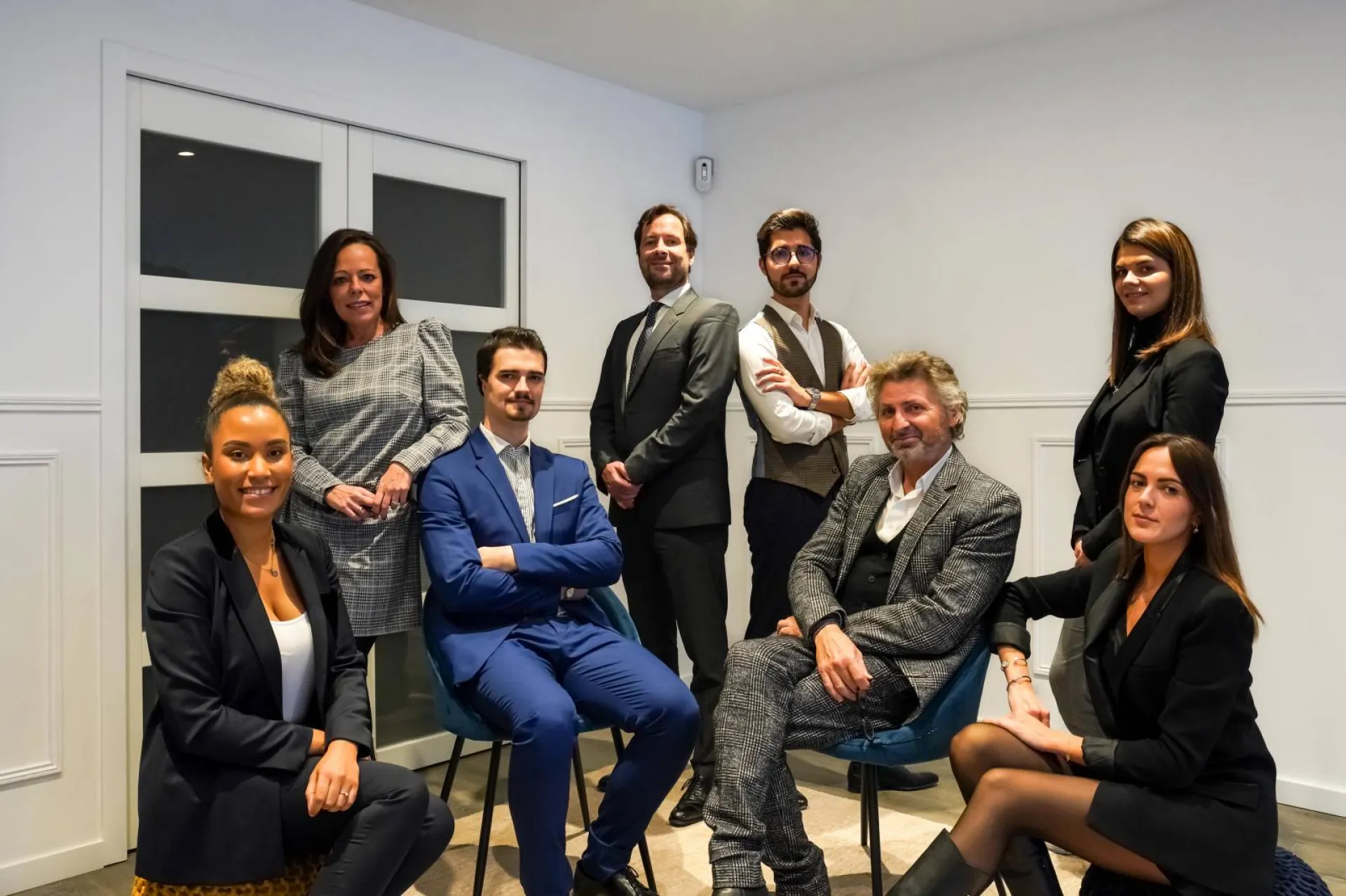 Cherche Photographe professionnels pour photo d'équipe à Levallois perret