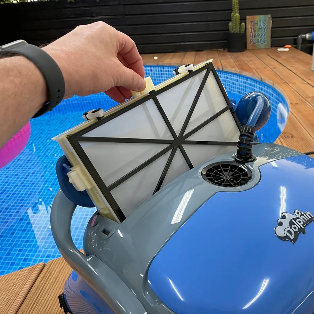 Robot de piscine - Dolphin M250 - Aquarev' Piscines - Volx 04130