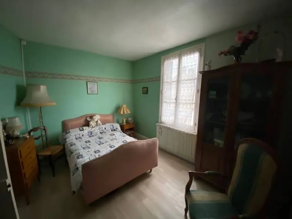 Cette maison ne possède pas de JARDIN