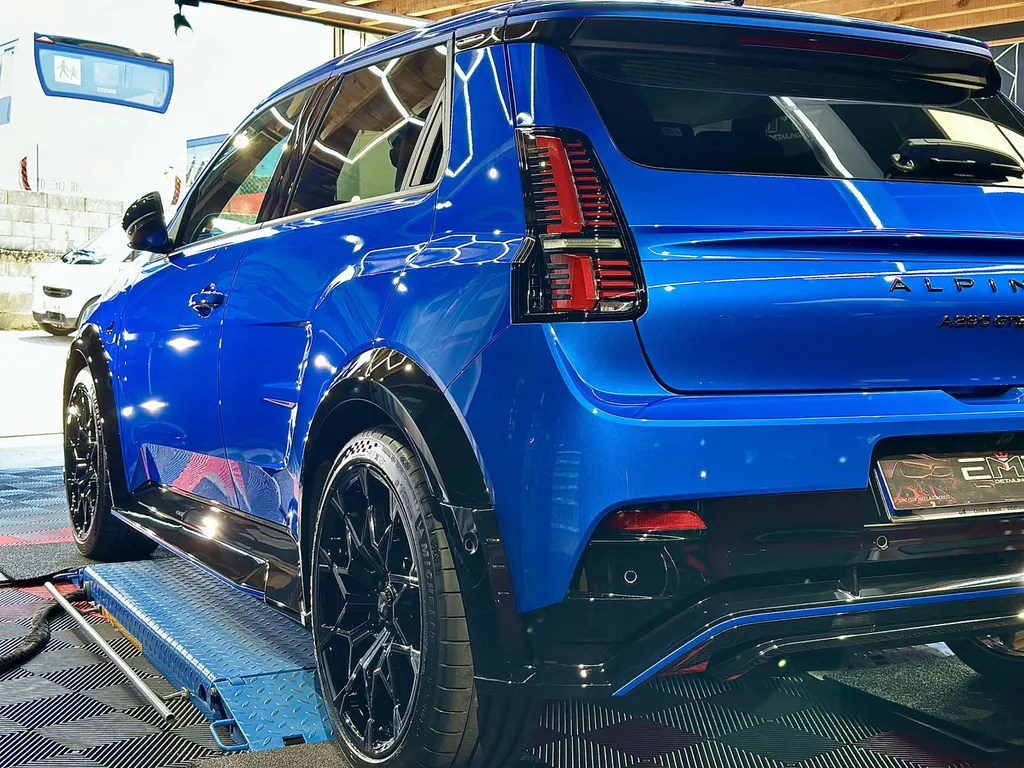 centre de soins esthétiques automobile lyon spacialiste Alpine A290 proche Dardilly 