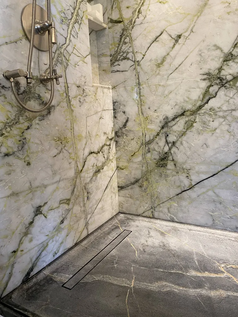 Bac à douche en Marbre Pietra Ollare à Aix en Provence