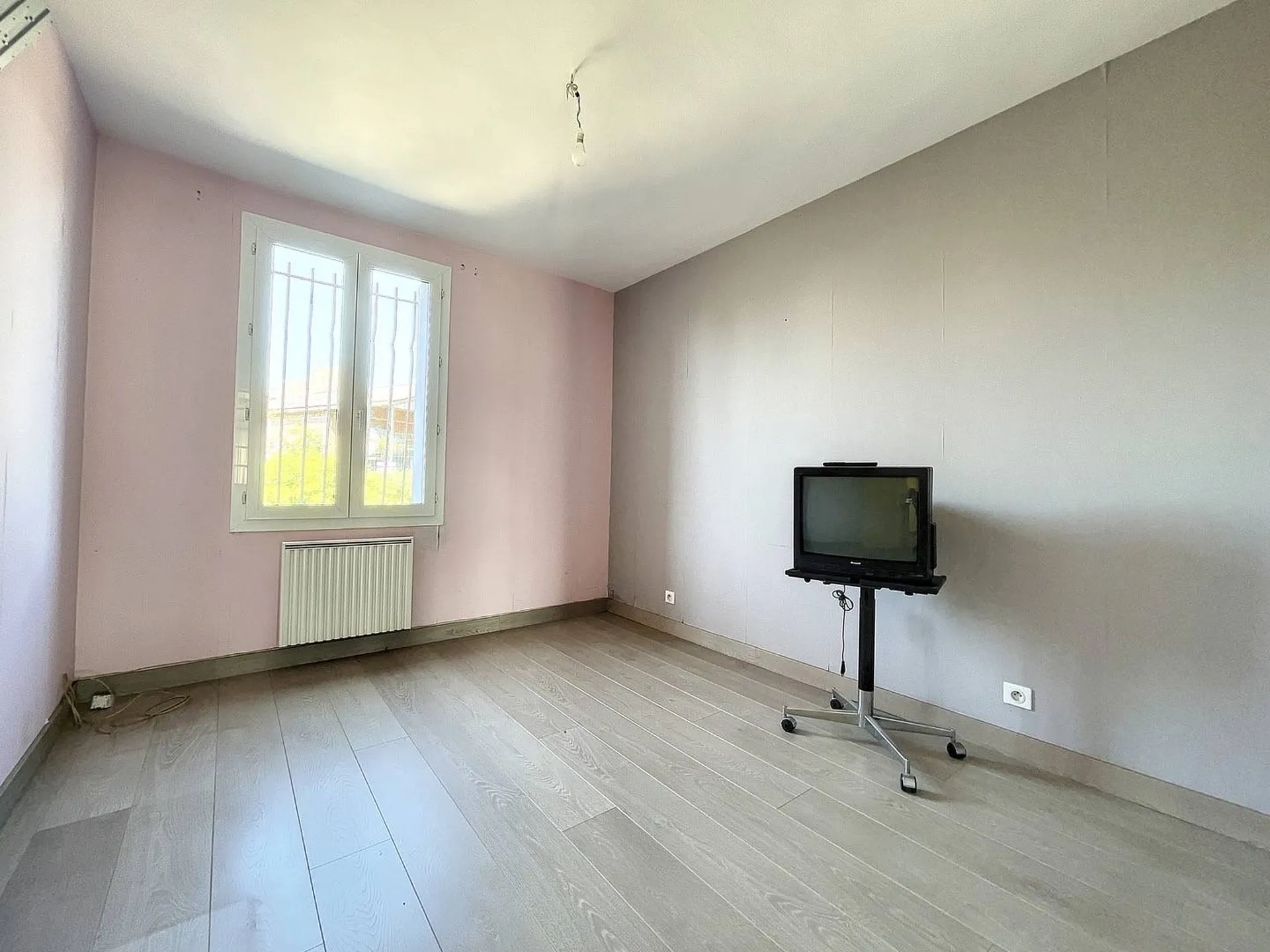 Maison de caractère d'environ 110m² sur son terrain d'environ 1000m² en Seine-Maritime, Normandie.