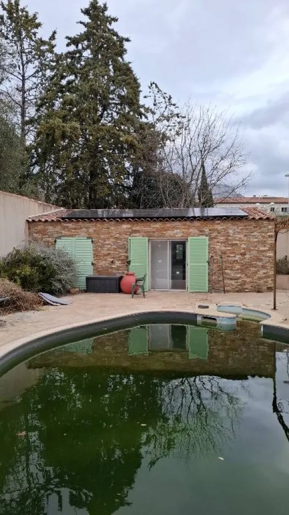 Etude gratuite pour installer vos panneaux photovoltaïques pour votre système de piscine chauffée